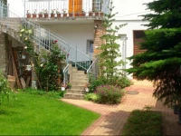 HollГі VendГ©ghГЎz