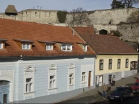 VГЎrkapu PanziГі