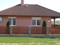 Fecskelak VendГ©ghГЎz