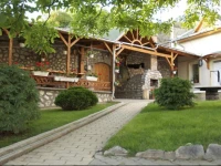 ZГ¶ld Sziget ГњdГјlЕ‘hГЎz