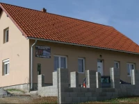 EplГ©nyi ApartmanhГЎz