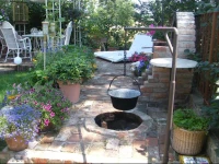 Holly VendГ©ghГЎz