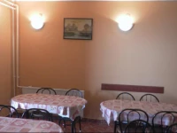 Idill VendГ©ghГЎz