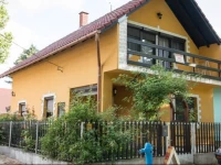 KovГЎcs NyaralГі