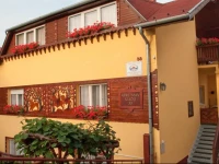 Apart JГєlia Villa