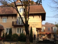 LГ©vay Villa Hotel