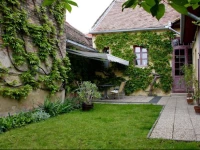 Green Tree Apartment