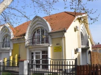 Julius ApartmanhГЎz