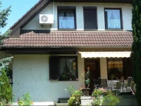 Olivia vendГ©ghГЎz