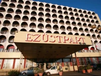 Silver Beach Retro Hotel