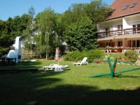 Sylvia ГњdГјlЕ‘hГЎz