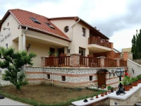 Paulay BorhГЎz Г©s VendГ©ghГЎz