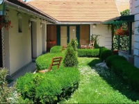 KГ©t Lotti Villa - GyГіgypanziГі