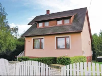 Holiday home AkГЎcfa utca-ZamГЎrdi
