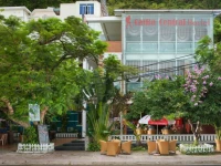 Catba Central Hostel