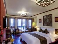 Golden Lotus Hotel 3*