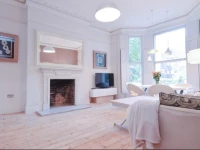 Luxury designer flat Holland Park