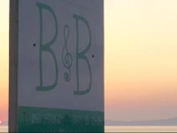 Rolling Wave Guesthouse