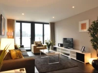 Your Base Dublin - Grand Canal Square 4*