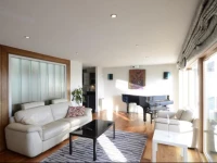 Superb Gallery Quay Penthouse