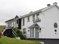 Portfinn Lodge Guesthouse