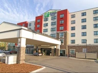 Holiday Inn Express and Suites Calgary University