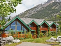 A Bear and Bison Country Inn