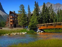 Spring Creek Vacations - Rundle Cliffs Lodge