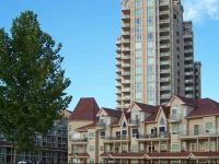 Sunset Waterfront Resort by Discover Kelowna Resort Accommodations