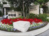 Maplewood Suites - Square One