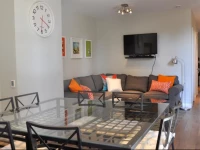 Le Mont-Royal Lounge by HomeInMontreal