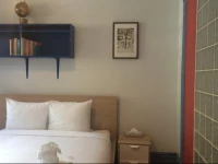 Mount Royal Park Apartment