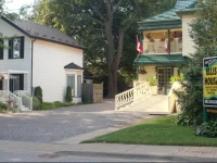 Ellis House Bed & Breakfast