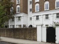 Three Bedroom Apartment in Bayswater
