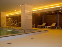 Lake View Modern 3 Bedroom Downtown