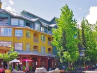 Town Plaza by MountainView Accommodation