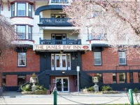 James Bay Inn Hotel, Suites & Cottage