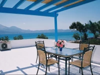 Moustakas Beach Cottage