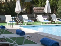 Seagull Hotel and Apartments