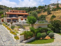 Agnanti Villa & Apartments