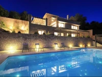 Elafivolia Arachova Suites