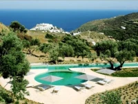 Kamaroti Suites Hotel