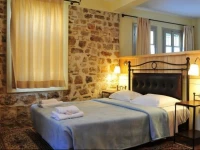 Platanos in the castle