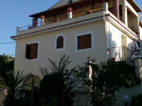 Villa Anna Apartments