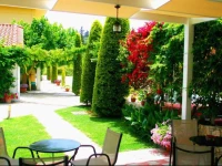 Koulouris Studios & Apartments