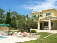 Villa Mayroula