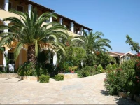 ALEXANDRA BEACH APARTMENTS