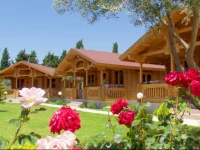 Sandys Studios Apartments & Log-Villas