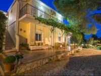 Helen & Theo Studios