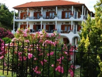 Pantheon Studios & Apartments